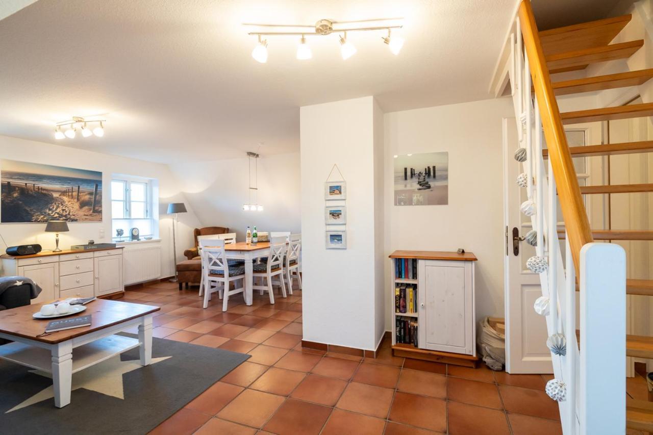 Ferienwohnung Britta Wyk auf Fohr Bagian luar foto